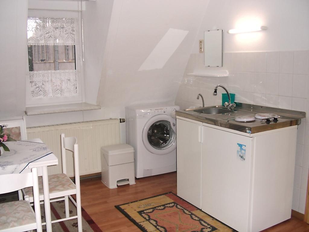 Karin'S Behagliche Ferienwohnung Benshausen Bilik gambar